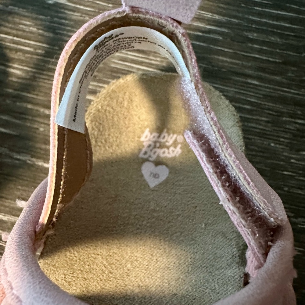 Pink Ruffle Baby Girl Sandals - Picture 3 of 3